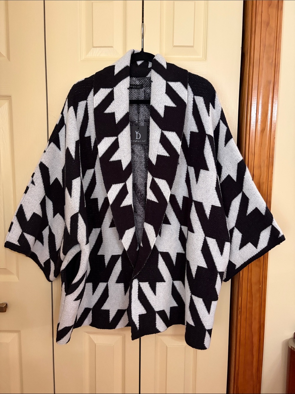 Black & White Houndstooth Knit Women’s Sweater